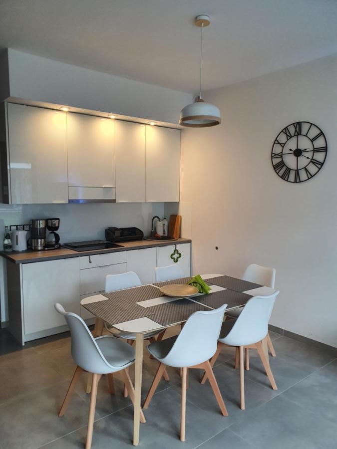 Aprum Apartments 10C โปเบียโรโว ภายนอก รูปภาพ